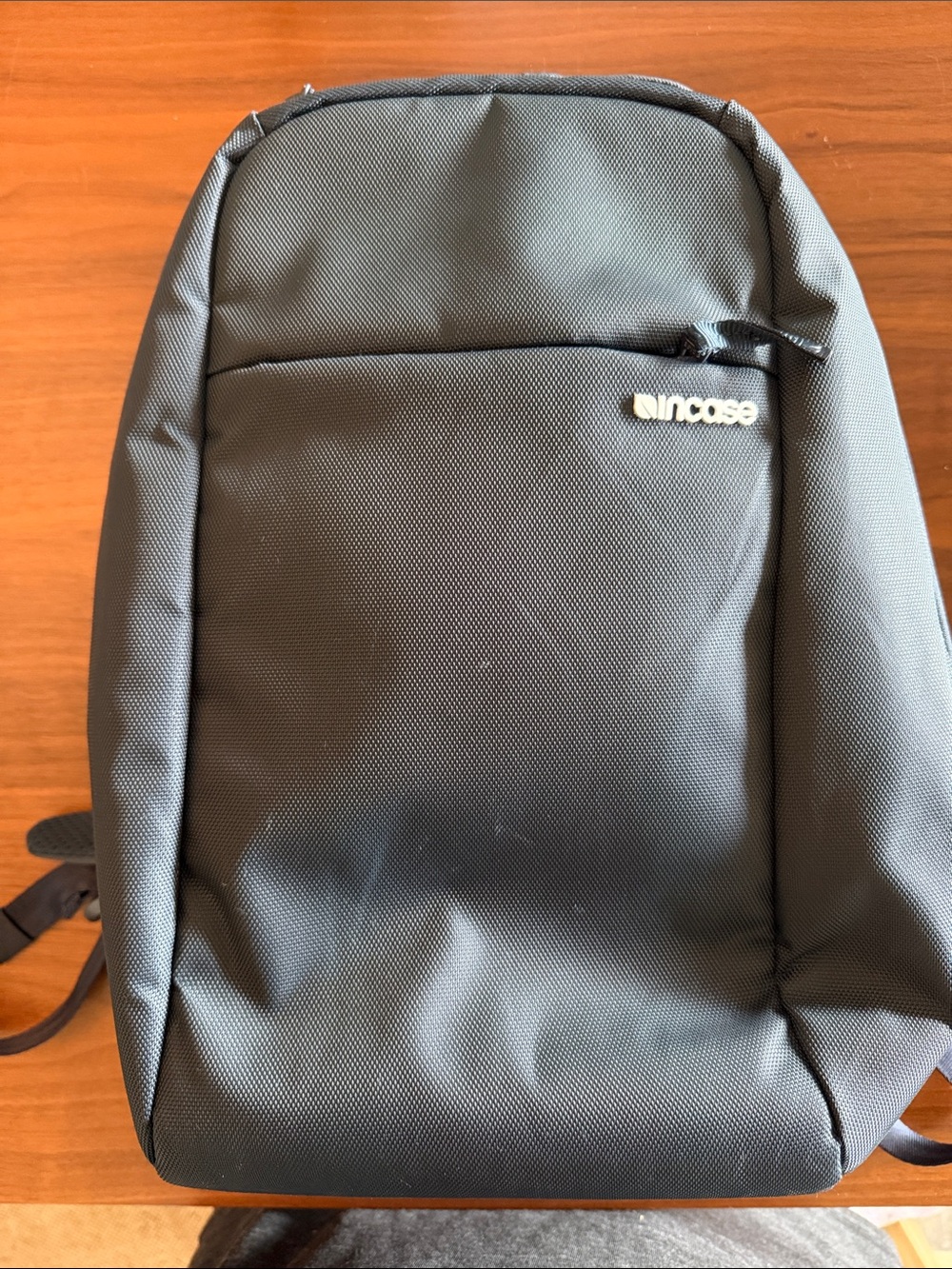 Incase Compact Black Backpack - camera backpack